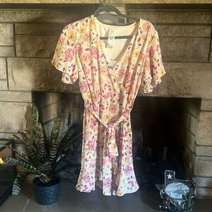 NWT Sadie Sage dress large beautiful floral pattern